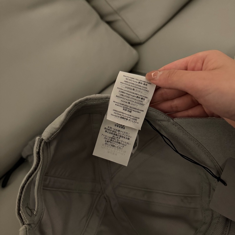 全新✨可議價男款BALENCIAGA灰色黑字老帽-3