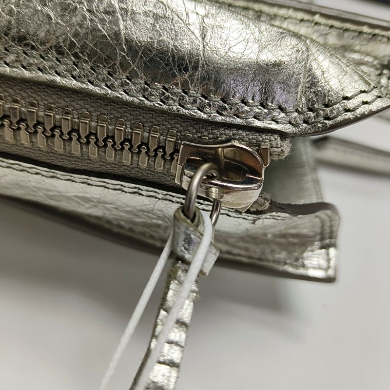 BALENCIAGA 銀色羊皮肩背包 斜背包 銀色五金 可拆卸肩帶-14