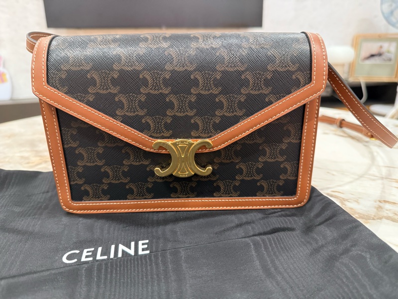 Celine (大款)經典老花信封包 Enveloppe Thriompe WOC包 肩背包-1