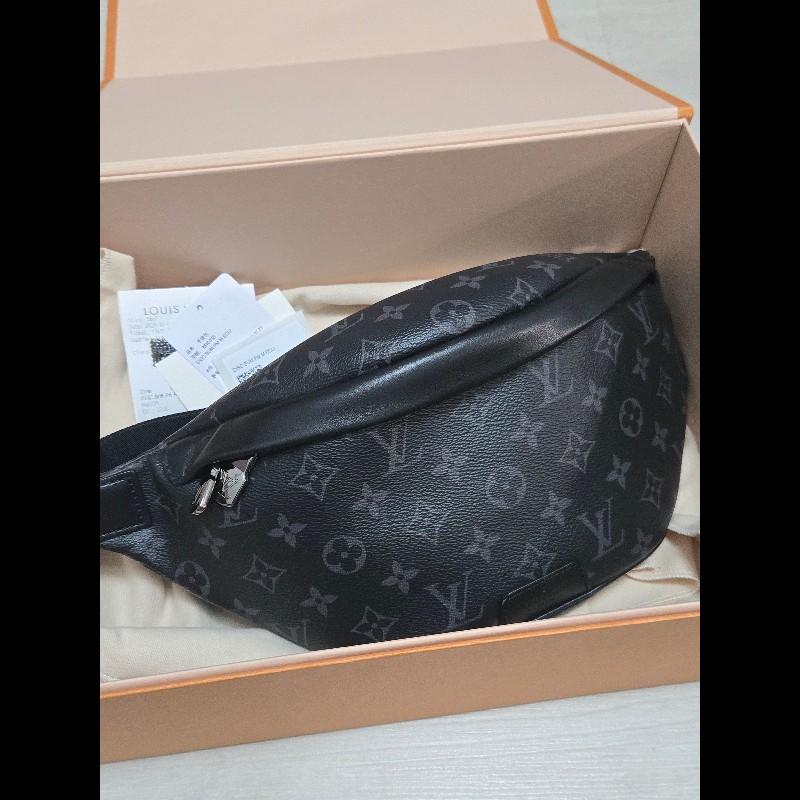 LV Discovery 黑色老花 腰包 胸口包 🈶購證盒裝防塵-5