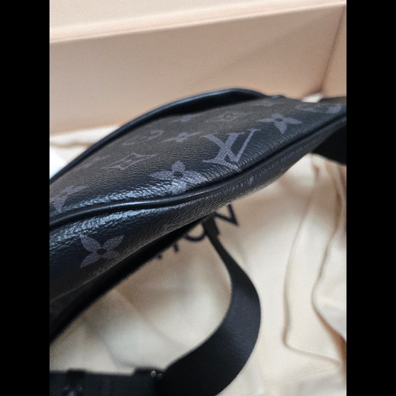 LV Discovery 黑色老花 腰包 胸口包 🈶購證盒裝防塵-12