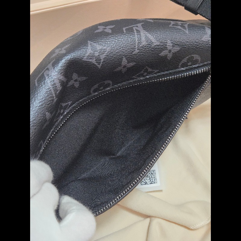 LV Discovery 黑色老花 腰包 胸口包 🈶購證盒裝防塵-15