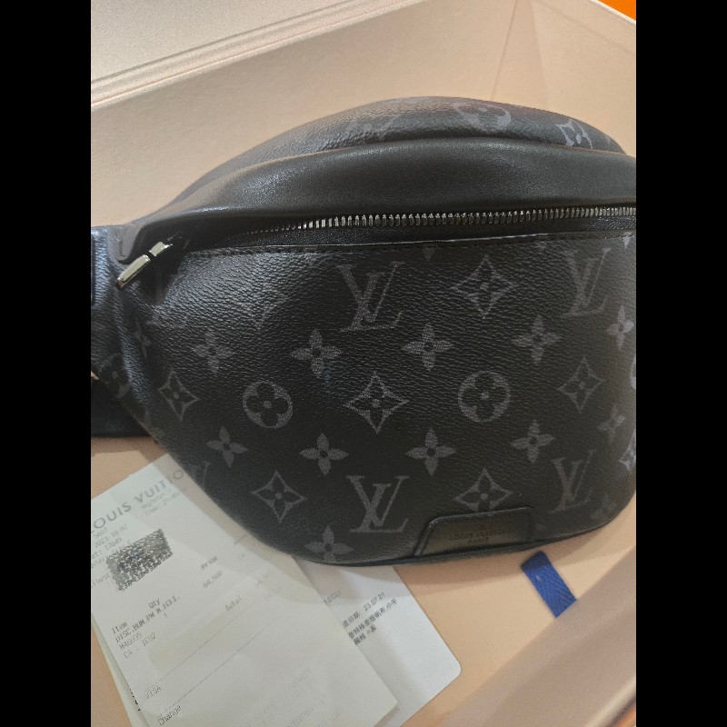 LV Discovery 黑色老花 腰包 胸口包 🈶購證盒裝防塵-11