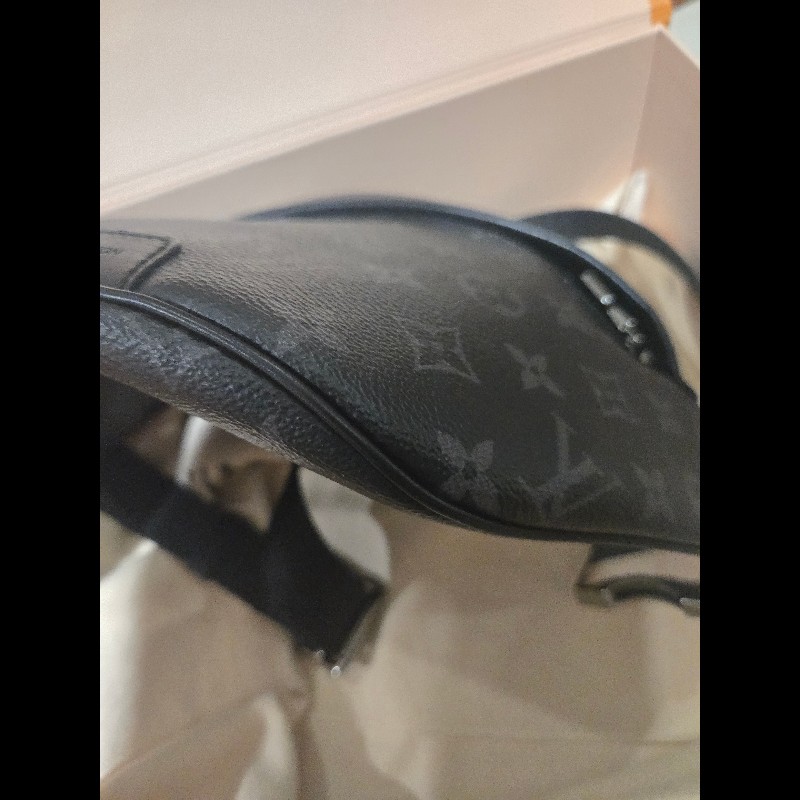 LV Discovery 黑色老花 腰包 胸口包 🈶購證盒裝防塵-17