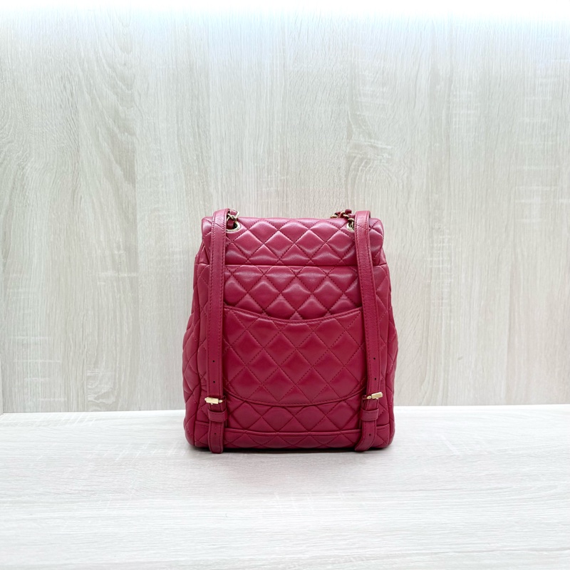 CHANEL紅色菱格紋羊皮金釦雙肩後背包-1