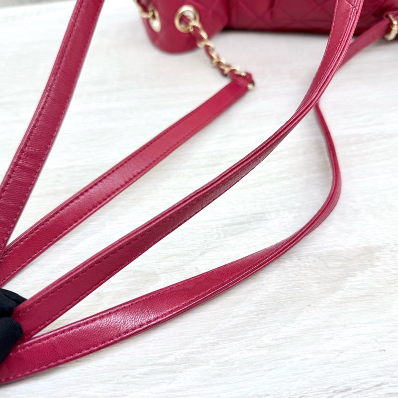 CHANEL紅色菱格紋羊皮金釦雙肩後背包-10