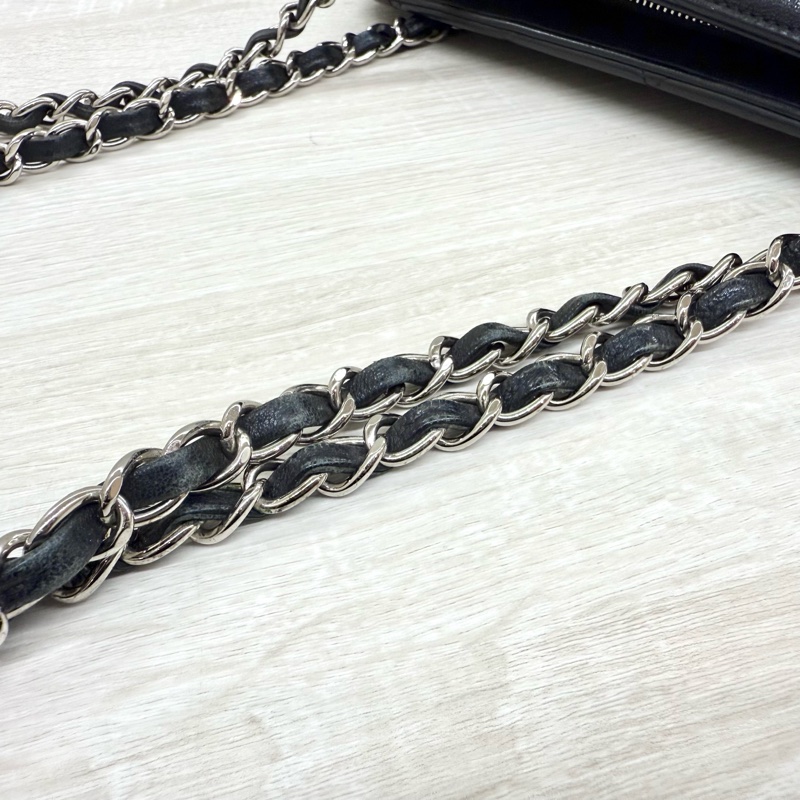 CHANEL黑色銀鍊羊皮肩背雙層豆腐包-12