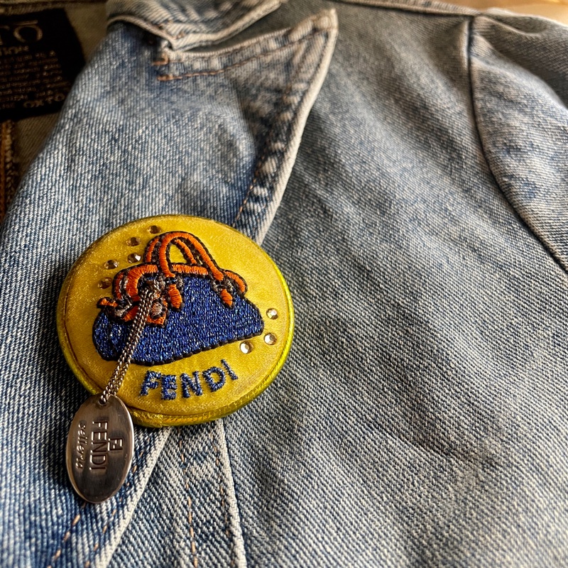 Fendi 胸針/別針🧷適用包➰衣服➰帽子➰圍巾 💫加分配飾🧷正品🧷vintage-0
