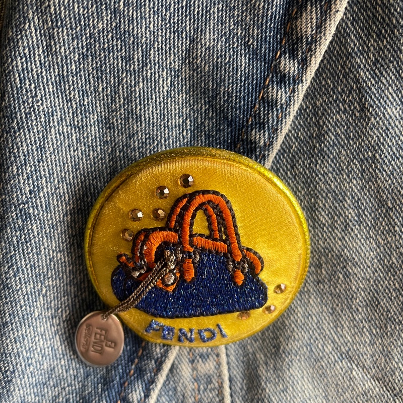 Fendi 胸針/別針🧷適用包➰衣服➰帽子➰圍巾 💫加分配飾🧷正品🧷vintage-9