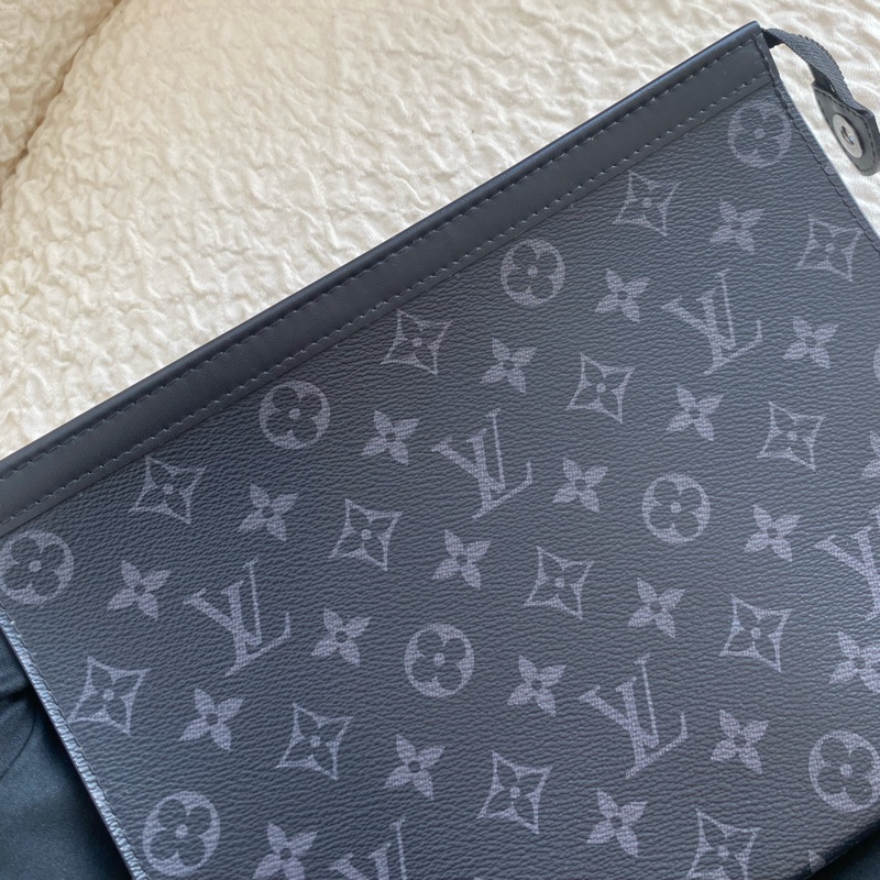 Lv 黑武士老花洗漱包-4