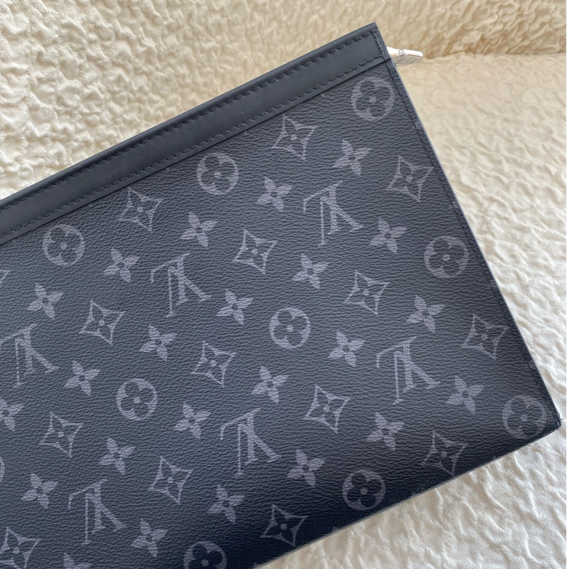 Lv 黑武士老花洗漱包-7