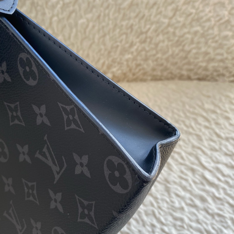 Lv 黑武士老花洗漱包-10