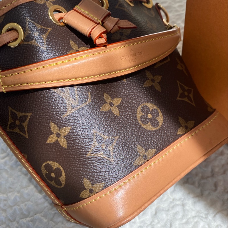 Lv nano noe 小水桶包-6