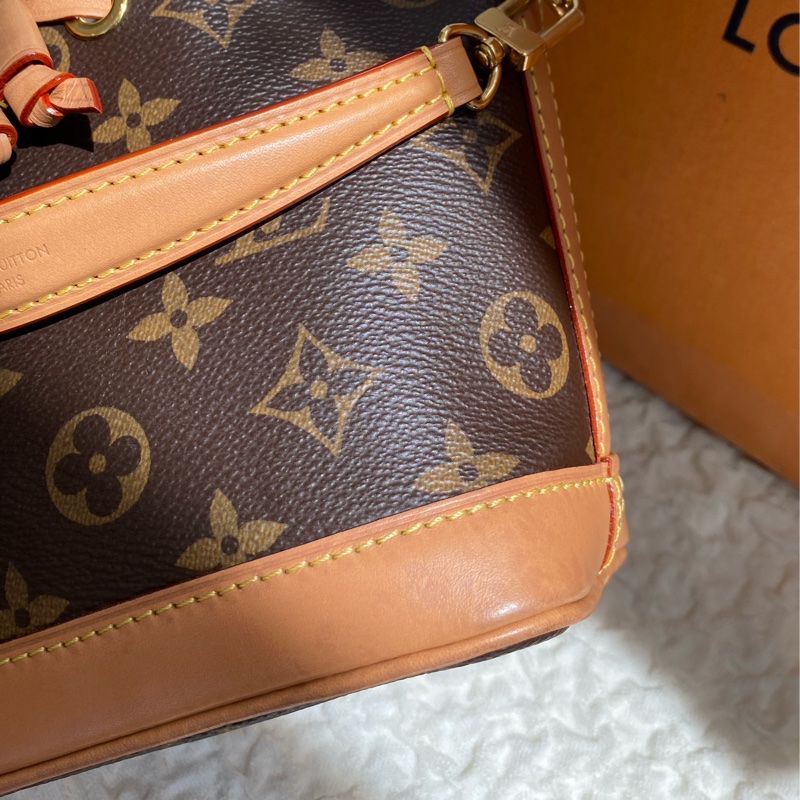 Lv nano noe 小水桶包-7