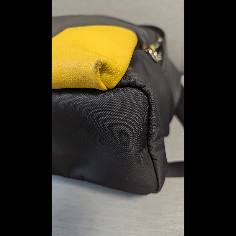 FENDI 男士 Corner Bugs 雙肩包,黑色和向日葵色 (7VZ042-A9ZB-F0R2A)-11