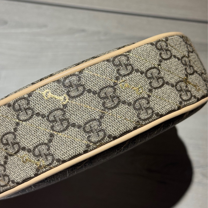 GUCCI半月mini腋下包-12