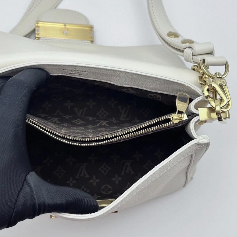 LV 達芙妮白色金扣中號肩背斜背包25*16*9 芯片款 98新配件塵袋-4
