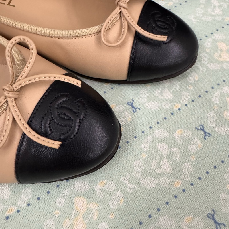 CHANEL經典米黑平底鞋（尺寸38）-9
