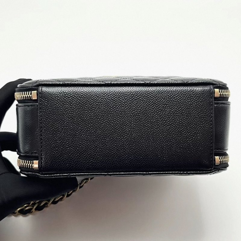 CHANEL 黑金22s荔枝紋相機手提肩背包19*13*8 99新配件塵袋-3