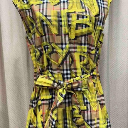 Burberry Graffuti塗鴉系列超正點的背心衫-0