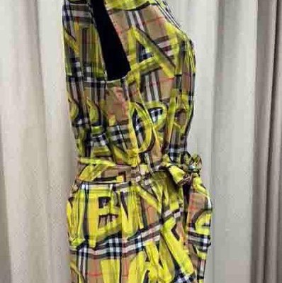 Burberry Graffuti塗鴉系列超正點的背心衫-1