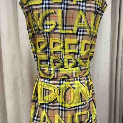 Burberry Graffuti塗鴉系列超正點的背心衫-2