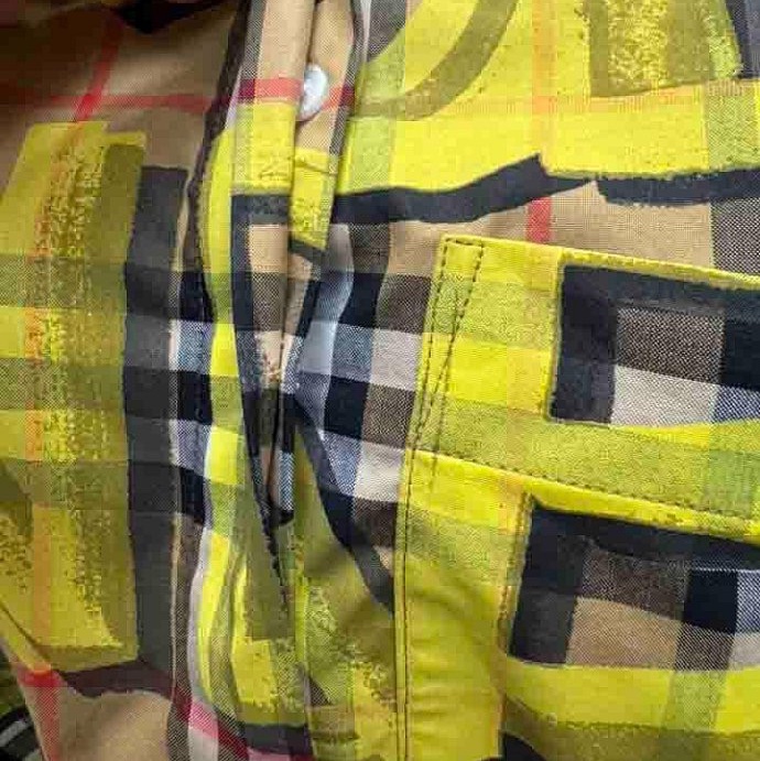 Burberry Graffuti塗鴉系列超正點的背心衫-5
