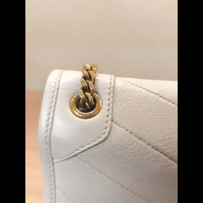 YSL聖羅蘭 Niki肩背斜背包 白色小號 D扣-9