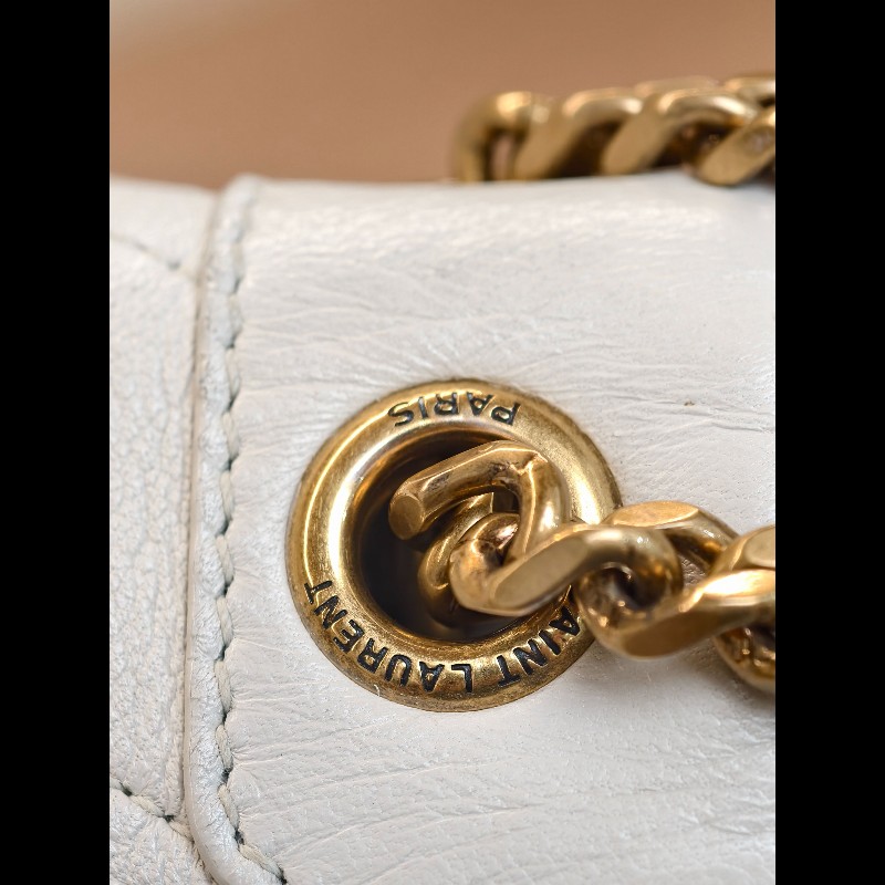 YSL聖羅蘭 Niki肩背斜背包 白色小號 D扣-11