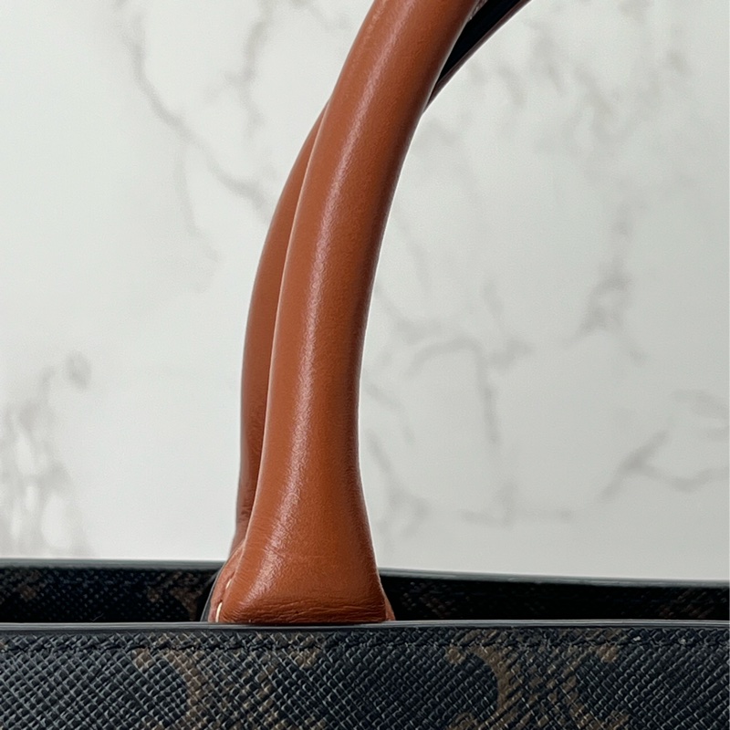 💗香緹國際精品💗 Celine 大號琴譜包-1