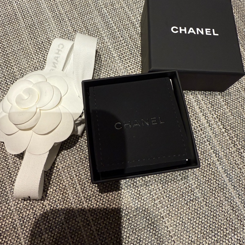 💖Chanel 白色 帶鑽 耳環💖 全新全配 稀有美款-9