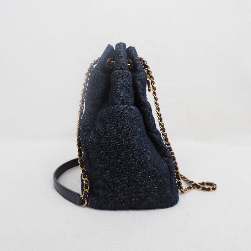 CHANEL 深藍色牛仔水桶-4