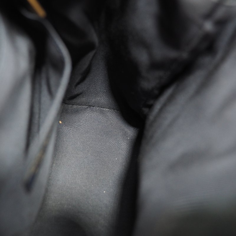 CHANEL 深藍色牛仔水桶-11