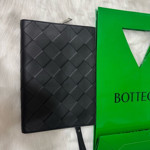 經典編織皮革手拿包 精品男士手包 質感拉鍊手提包bottega veneta