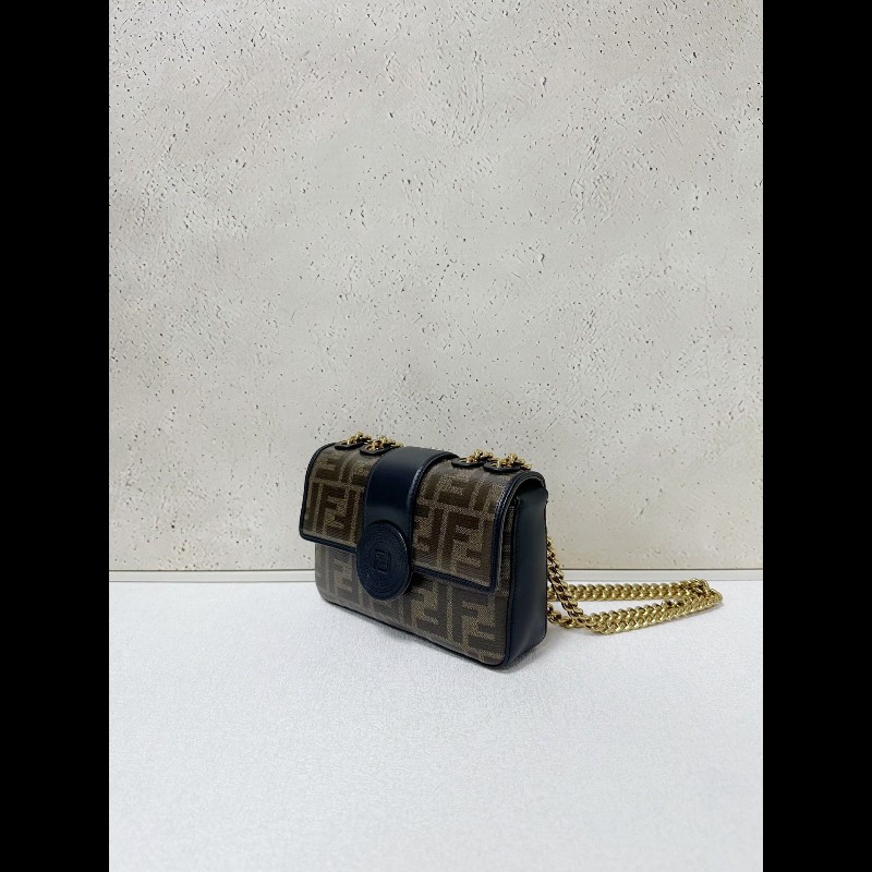 Fendi flap bag small-3