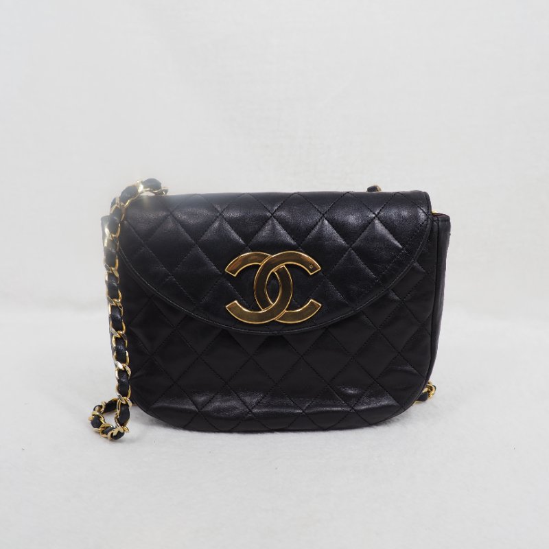 CHANEL 中古黑金菱格羊皮半月包-1