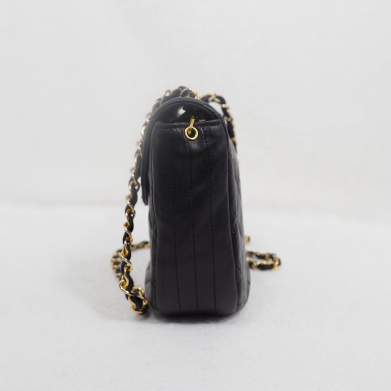 CHANEL 中古黑金菱格羊皮半月包-4