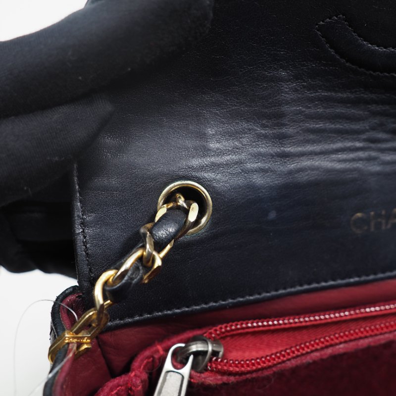 CHANEL 中古黑金菱格羊皮半月包-17