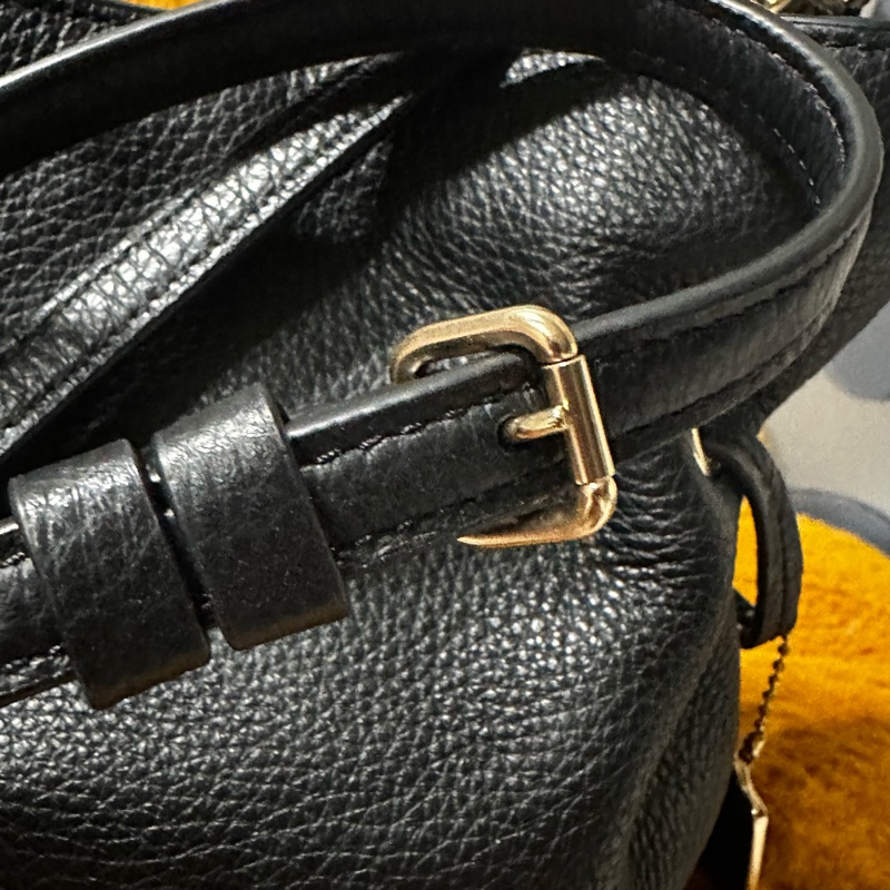 COACH Andy馬車LOGO壓印素面荔枝紋皮革福袋包/小福袋包-5