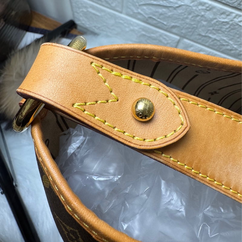 LOUIS VUITTON LVM40352 老花DELIGHTFUL PM肩背包-9