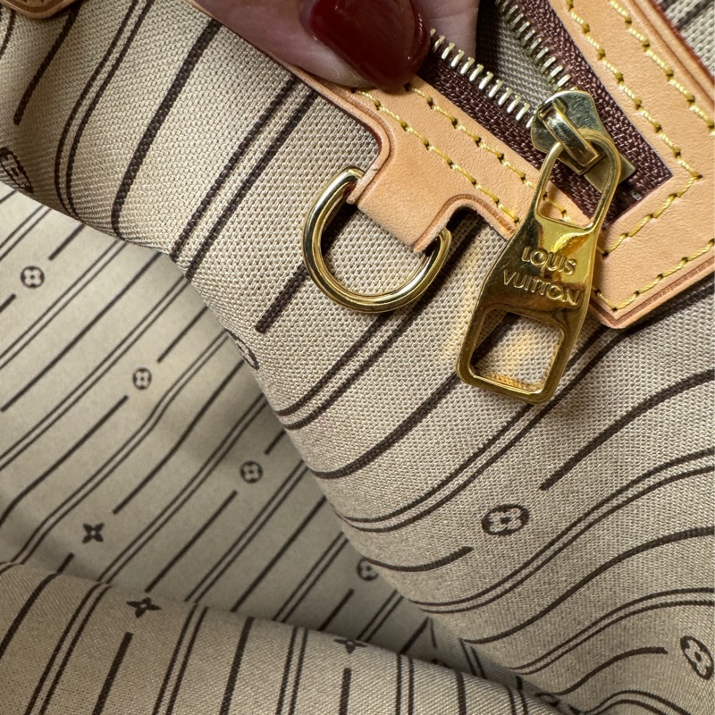 LOUIS VUITTON LVM40352 老花DELIGHTFUL PM肩背包-31