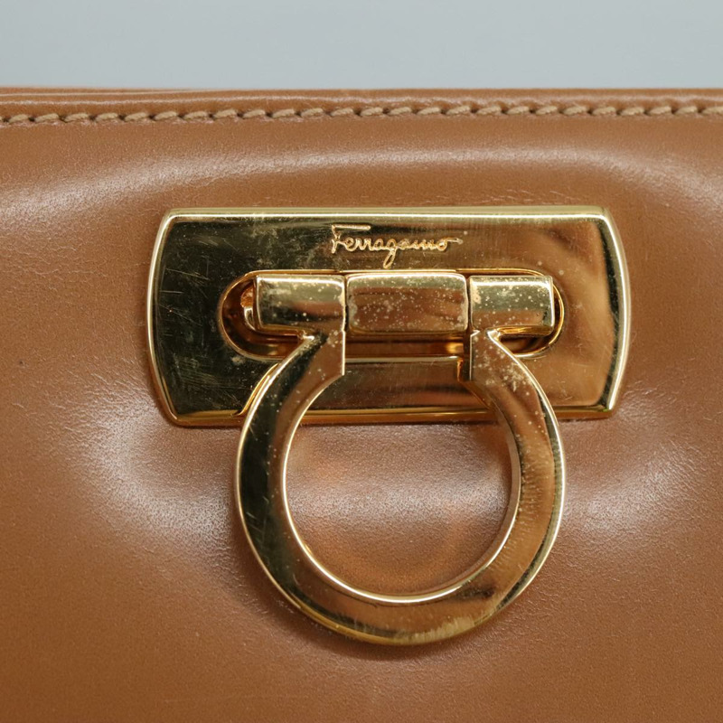 【日本直送】Salvatore Ferragamo Gancini 手拿包 皮革 棕色 金色 正品 90902-11