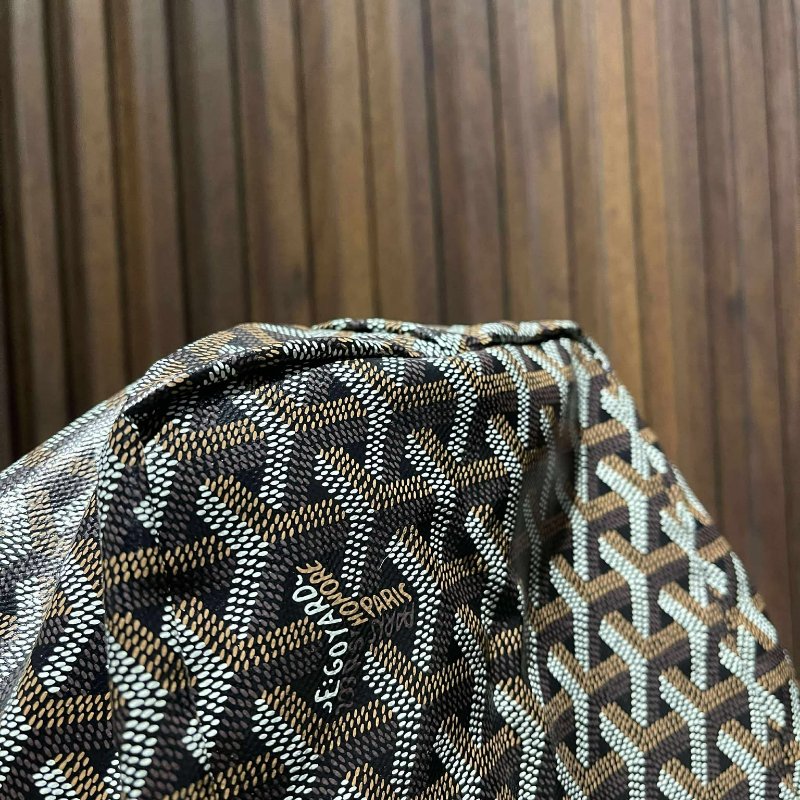 Goyard Saint Louis PM Bag Black-3