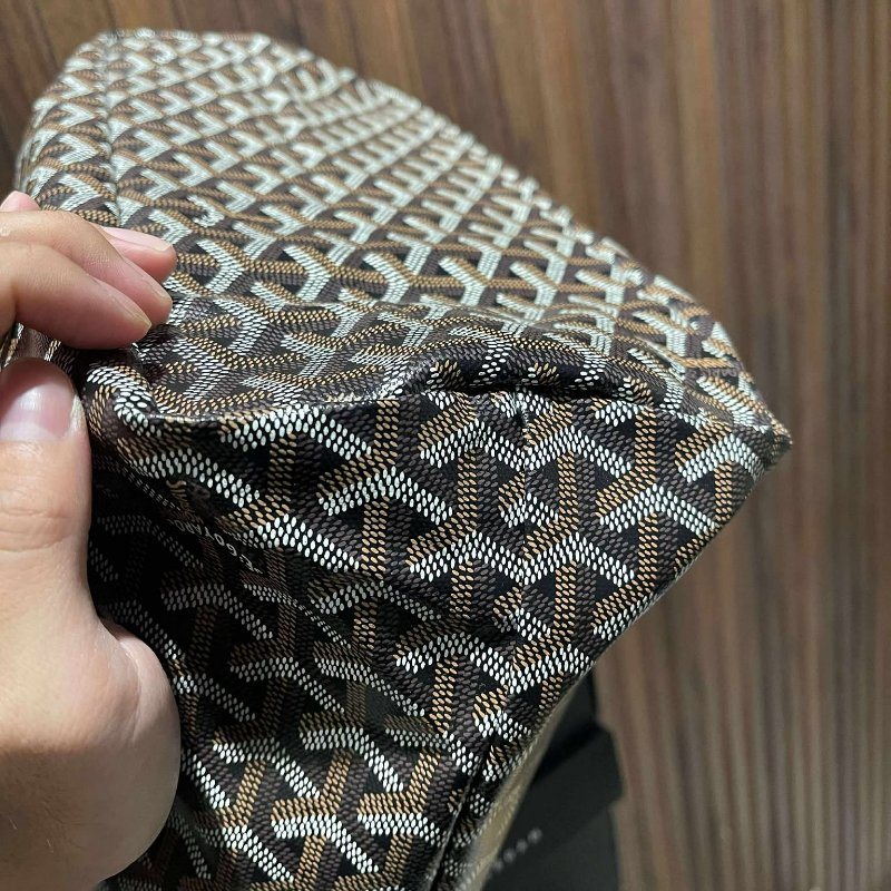 Goyard Saint Louis PM Bag Black-4