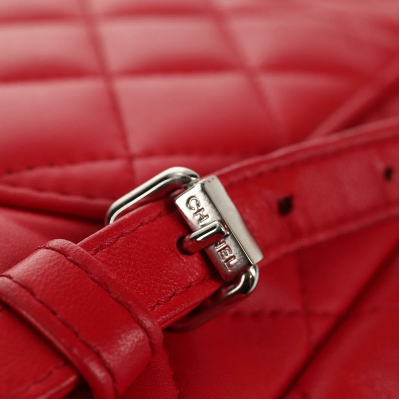 【日本直送】香奈兒 (CHANEL) 絎縫羊皮雙肩包，紅色銀色雙C標誌，貨號 145253M-18