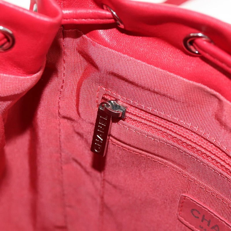 【日本直送】香奈兒 (CHANEL) 絎縫羊皮雙肩包，紅色銀色雙C標誌，貨號 145253M-26