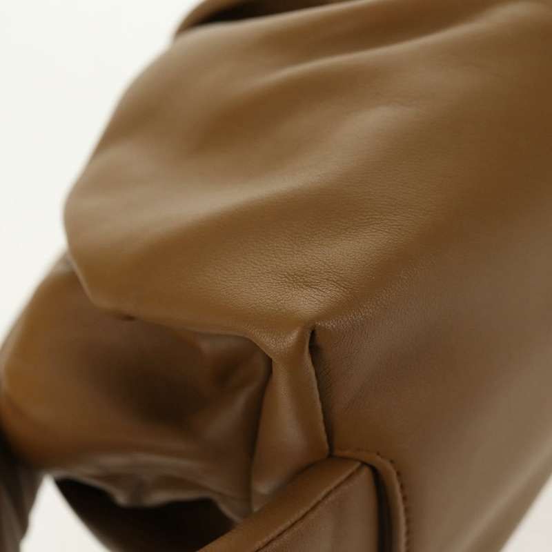 【日本直送】BOTTEGA VENETA 皮革斜背包 金色 卡其色 正品 sw1602M-15