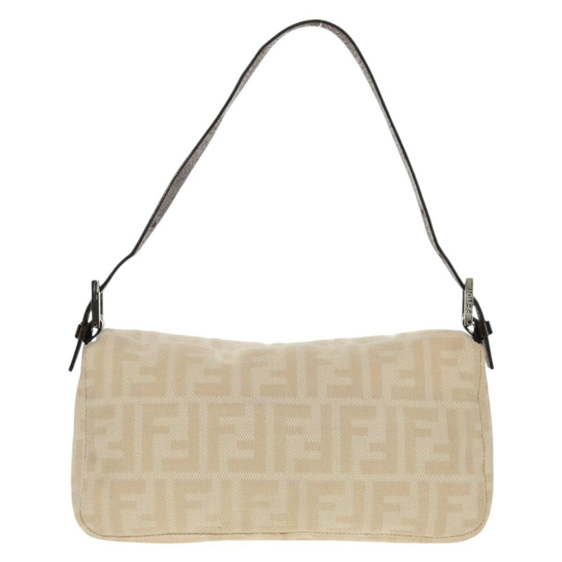 【日本直送】FENDI Zucca 帆布 Mamma Baguette 單肩包米色銀色正品 yk19721V-1
