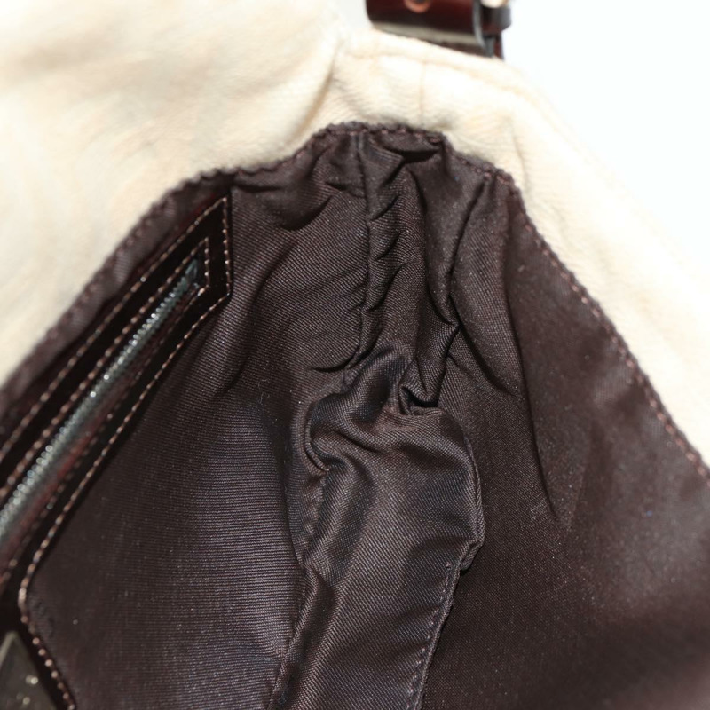 【日本直送】FENDI Zucca 帆布 Mamma Baguette 單肩包米色銀色正品 yk19721V-23