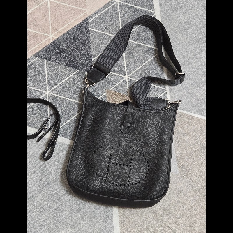HERMES 愛馬仕黑色銀釦evelyne 29-28